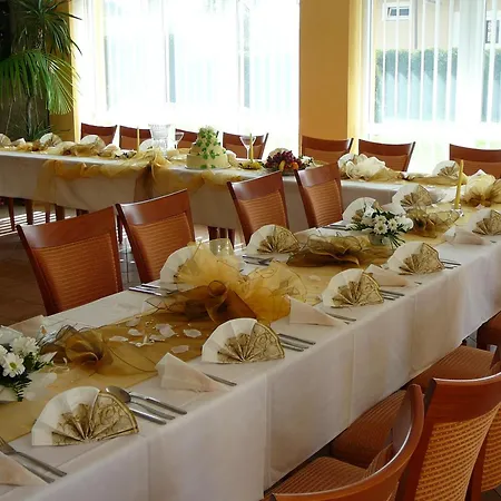 A Restaurace U Mydlaru 3*